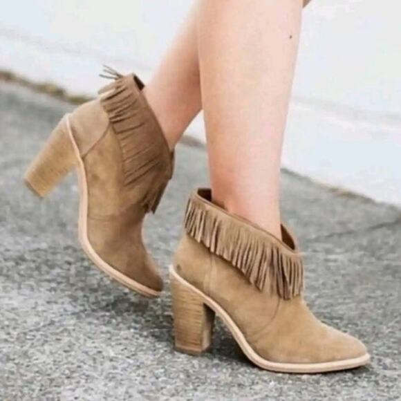 Joie Loren Fringe Booties Boho Tan Suede Leather Slip on Western Boots Size 39.5 - Picture 1 of 11